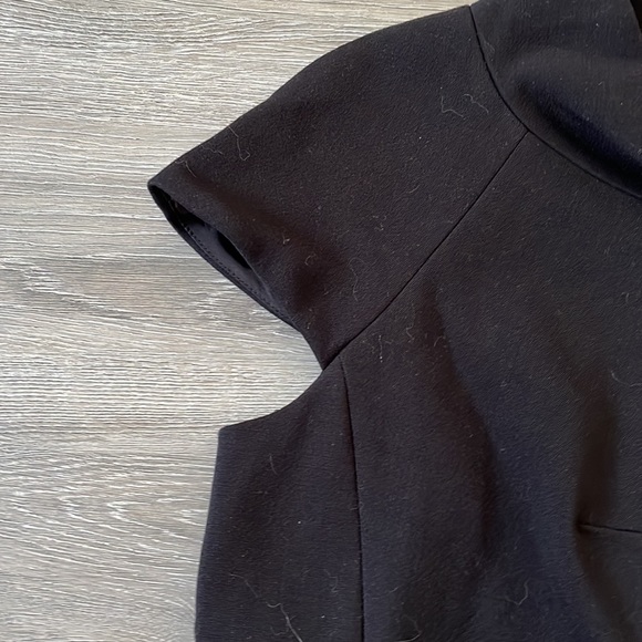 Black dress - Picture 3 of 6